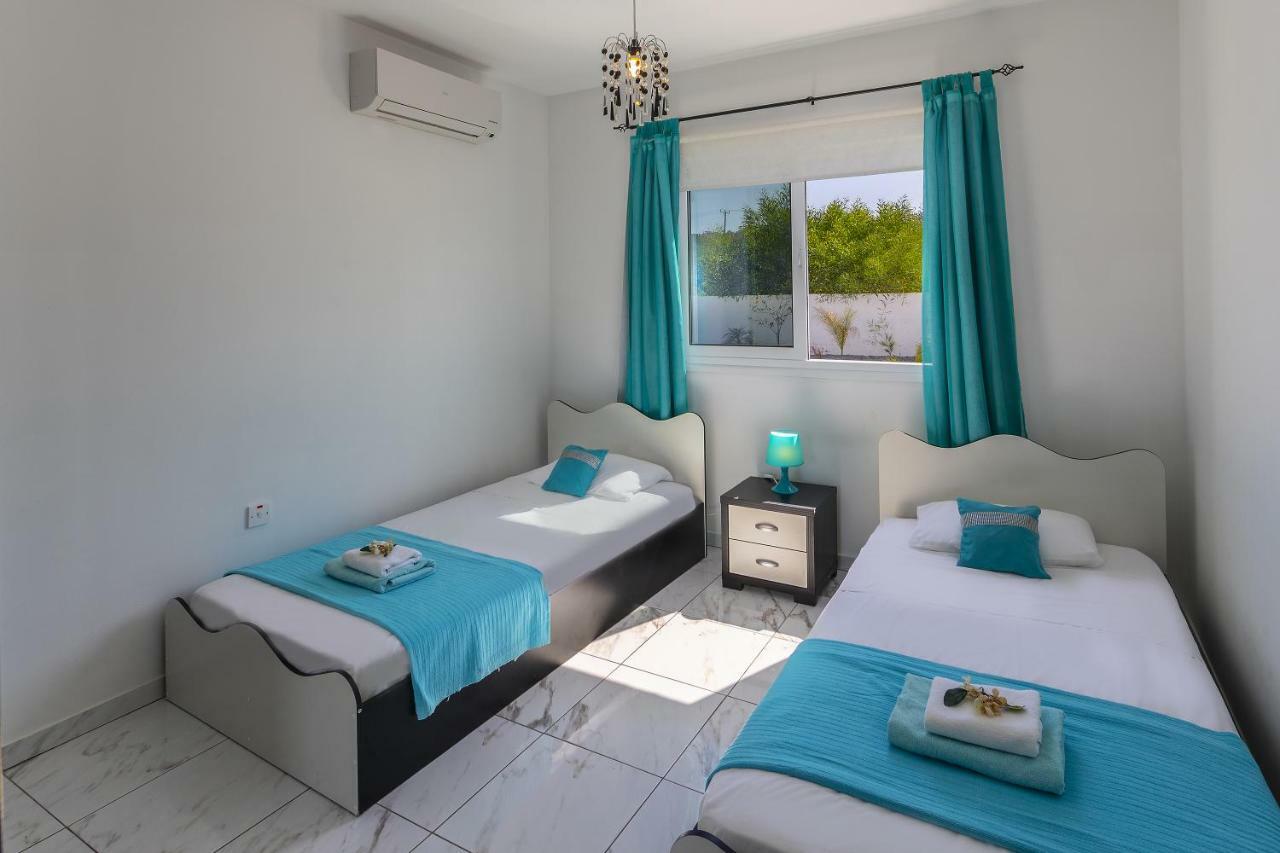Protaras Villa Hollywood Exterior photo