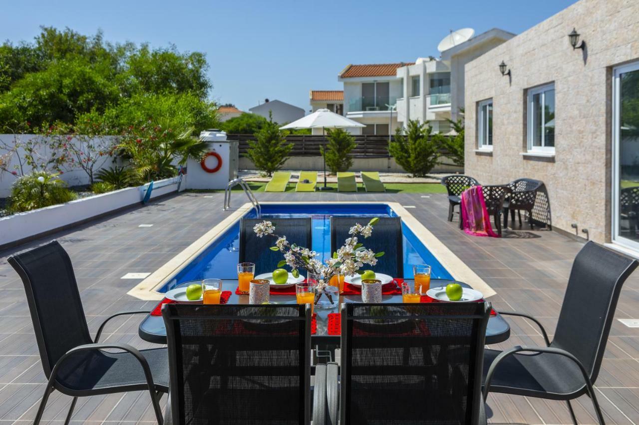 Protaras Villa Hollywood Exterior photo
