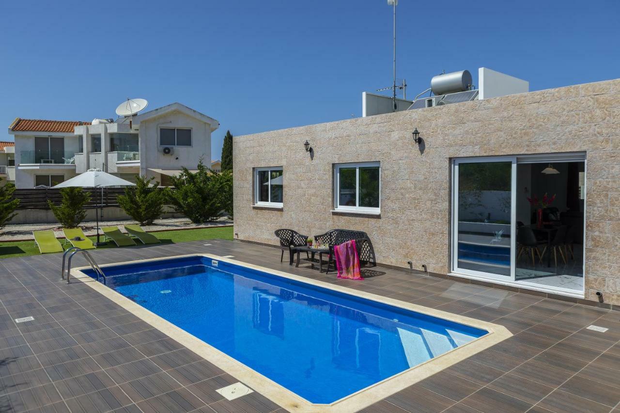 Protaras Villa Hollywood Exterior photo