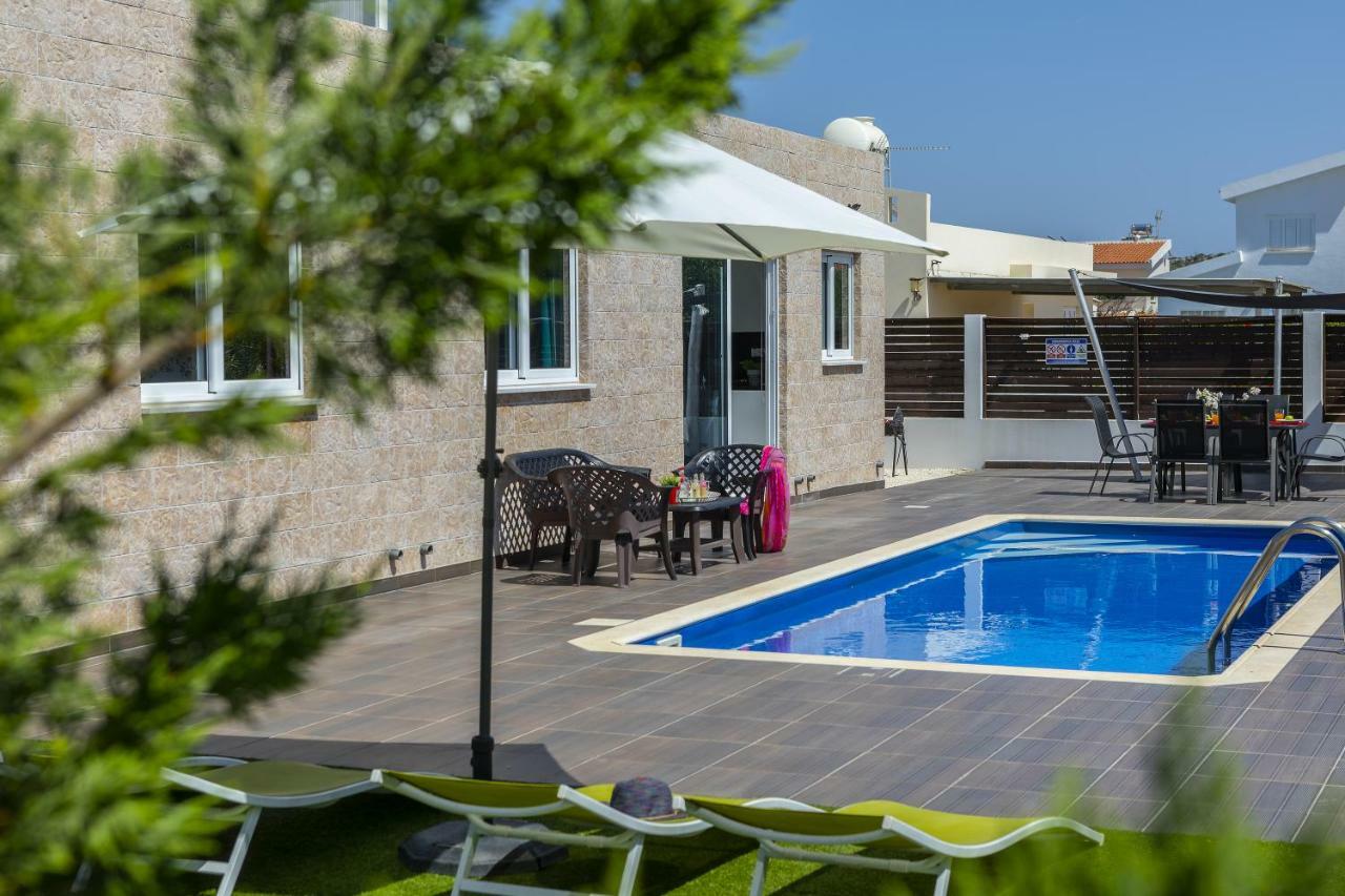 Protaras Villa Hollywood Exterior photo