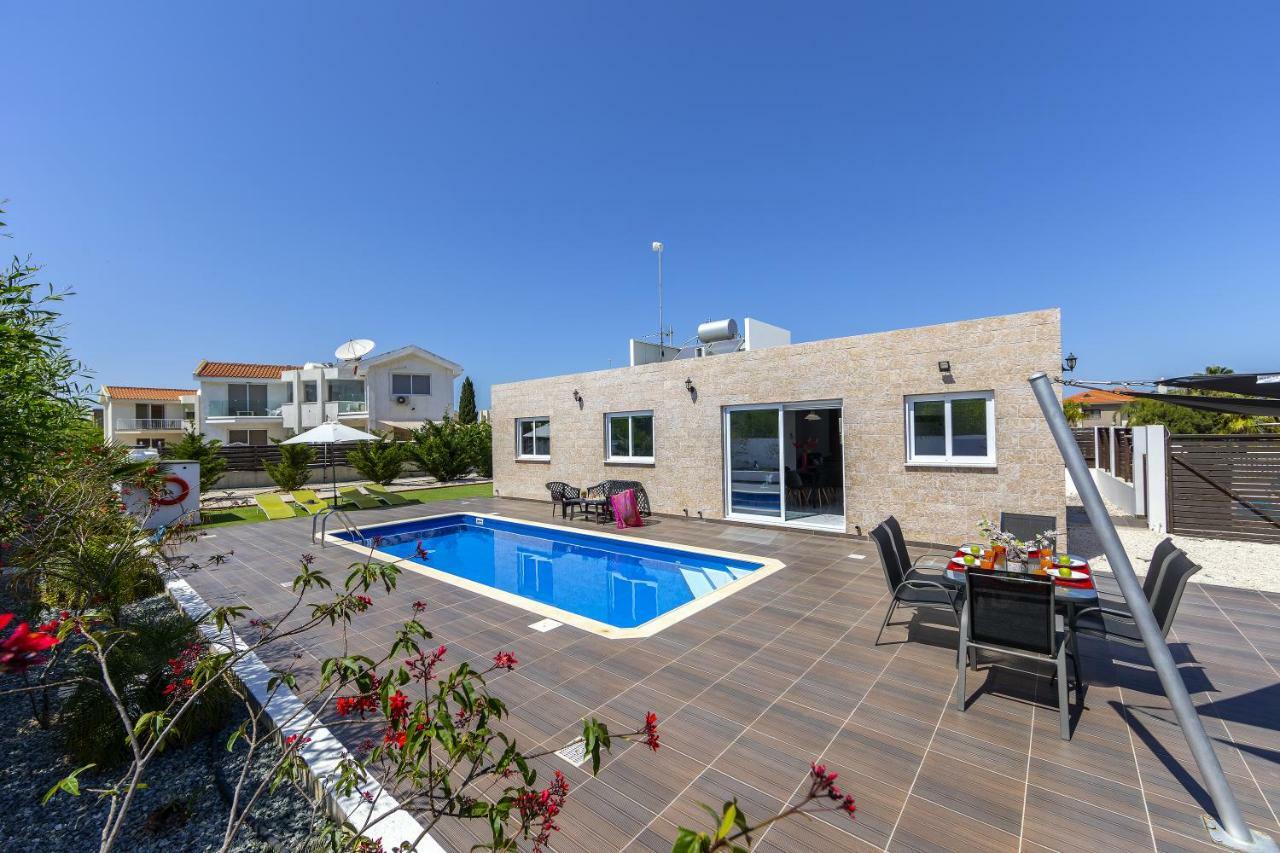 Protaras Villa Hollywood Exterior photo