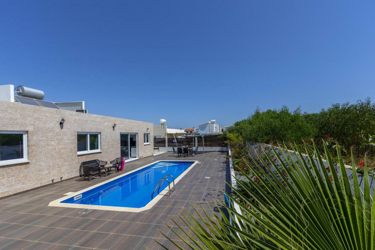 Protaras Villa Hollywood Exterior photo