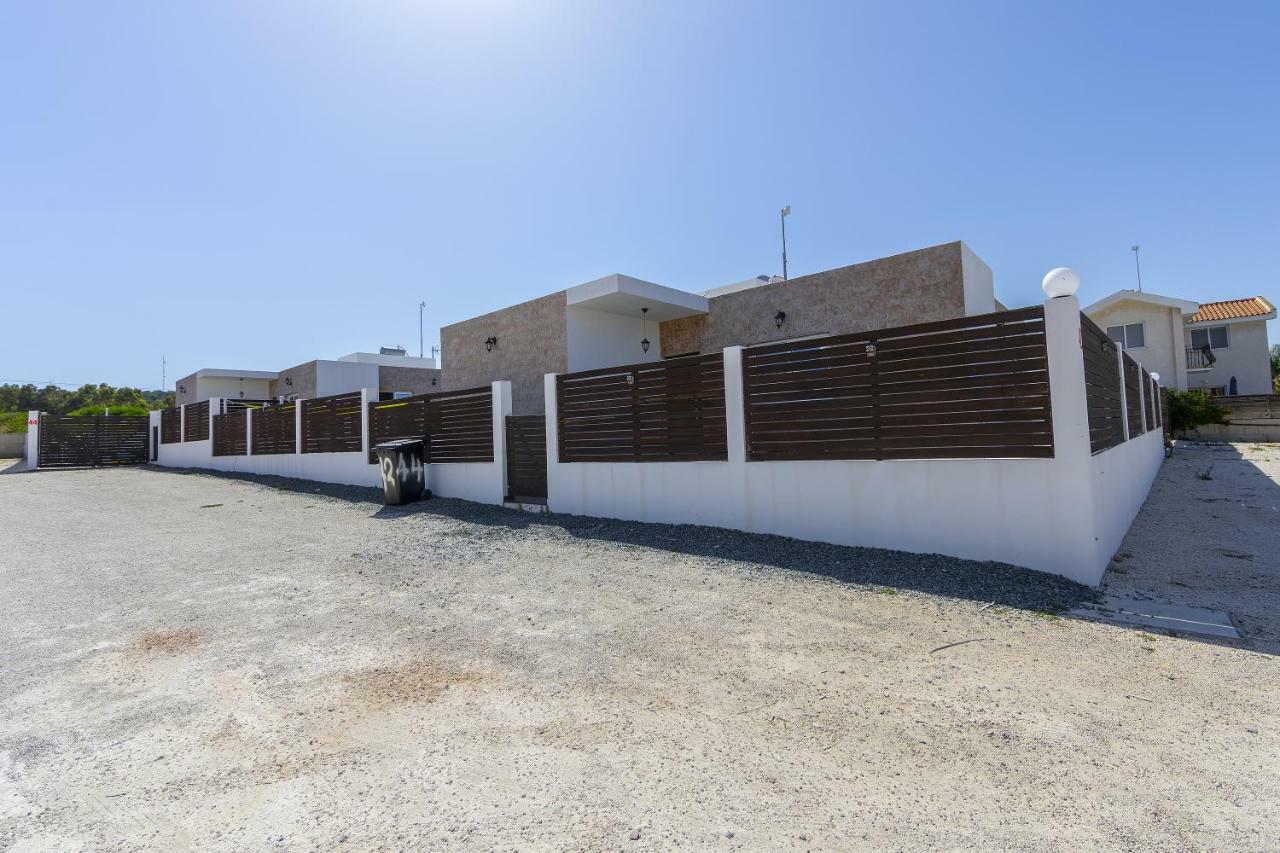Protaras Villa Hollywood Exterior photo